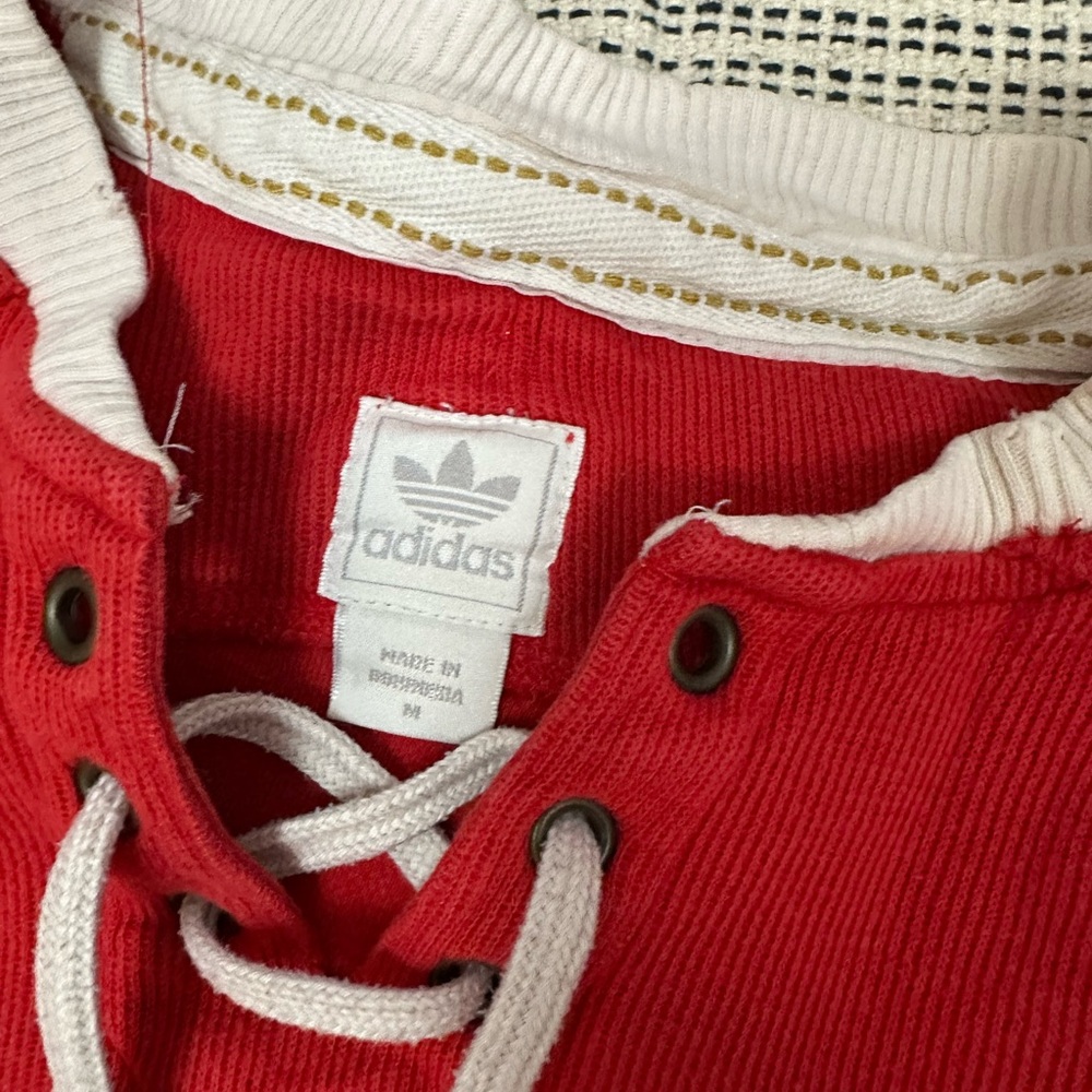 Adidas Boston University Hockey Red White Distressed Team Long Sleeve Sweatshirt - Picture 3 of 7